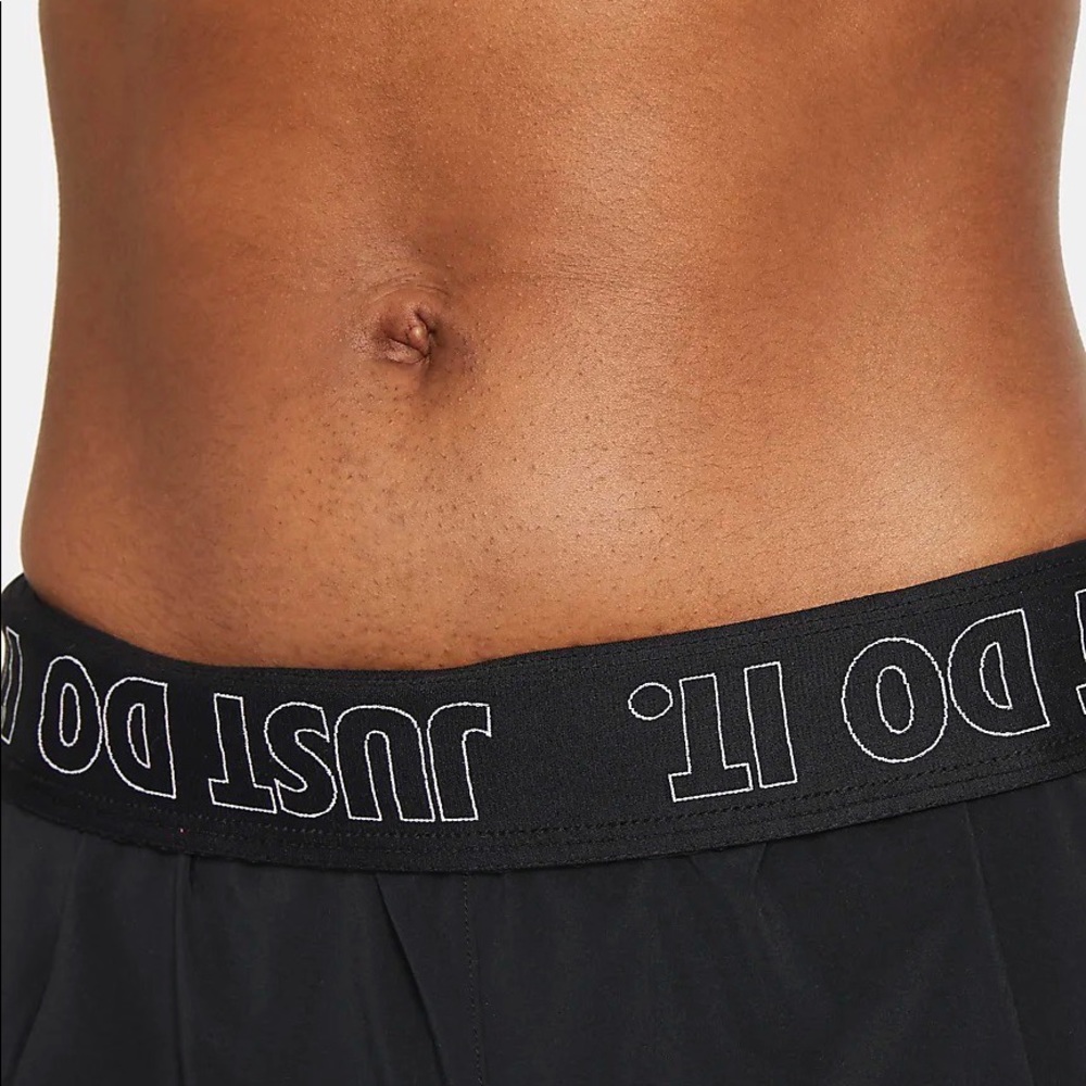 Nike WOMENS Flex Essential 2-in-1